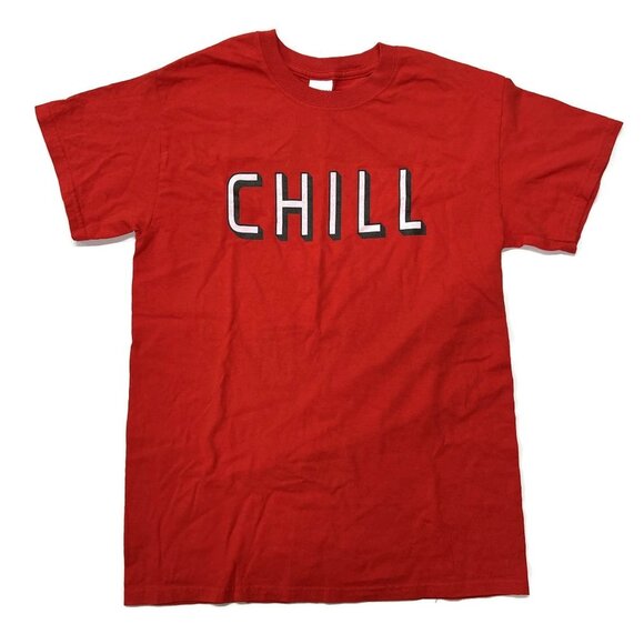 Chill T-Shirt Mens Small Tee Graphic Red Short Sleeve Gildan Cotton - Picture 1 of 3